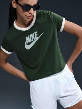 Nike women’s graphic ringer t-shirt